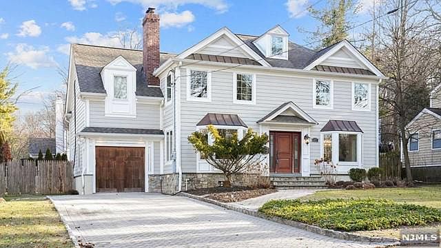 1st image of 87 Woodland Park Dr