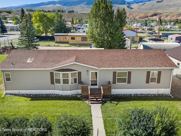 307 Hays Ln, Dubois, WY 82513