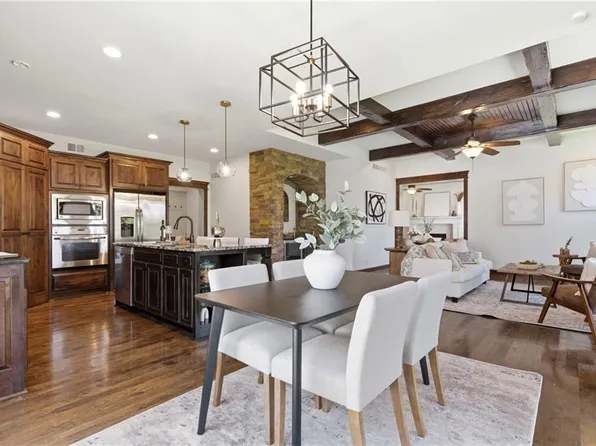11500 W 166th St, Overland Park, KS 66221