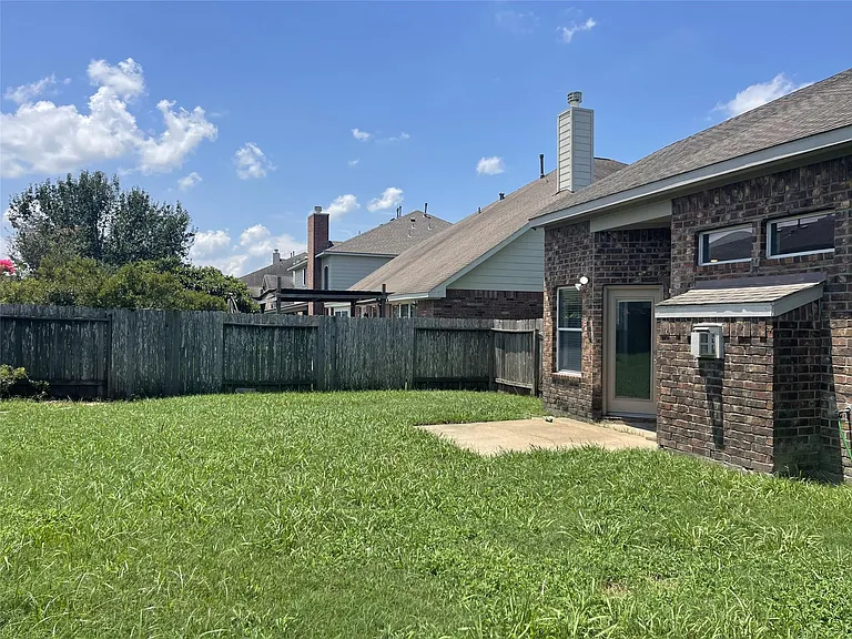6411 Virginia Fields Dr — Photo 31