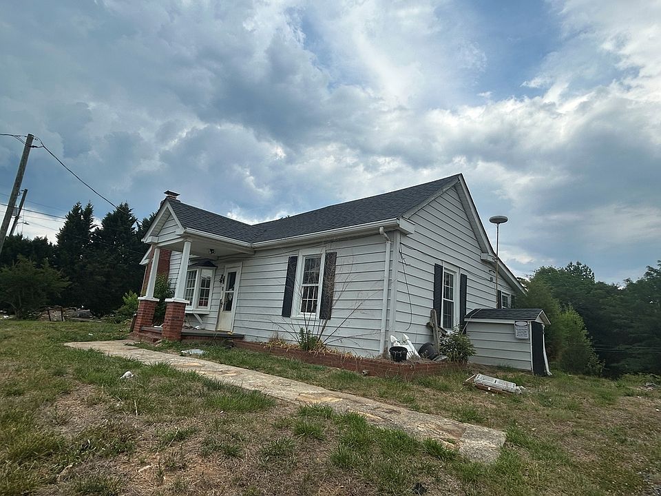 2nd image of 293 Pine Rd