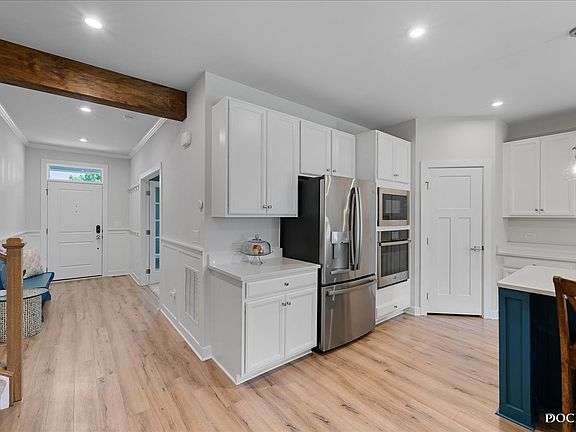 5th image of 1184 White Lake Dr