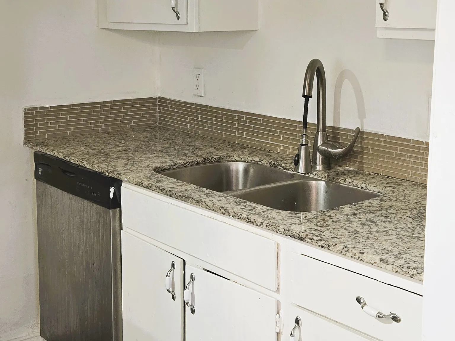 1 bed, 748 sqft, $1,250 — Photo 4