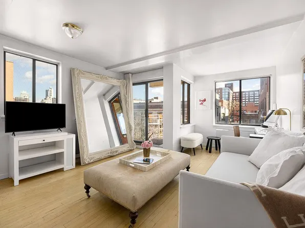 259 Elizabeth St APT 5D, New York, NY 10012