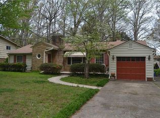 108 Forestdale Dr, Jamestown, NC 27282