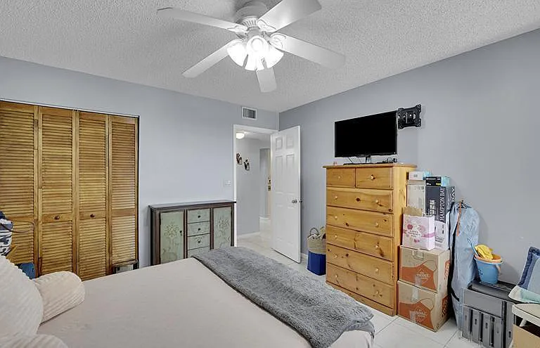7250 Fairfax Dr #302 — Photo 11