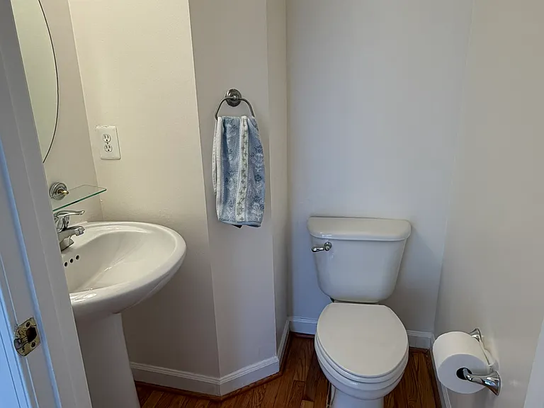 1/2 bath