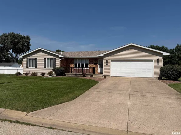 973 Johnston St, Galesburg, IL 61401