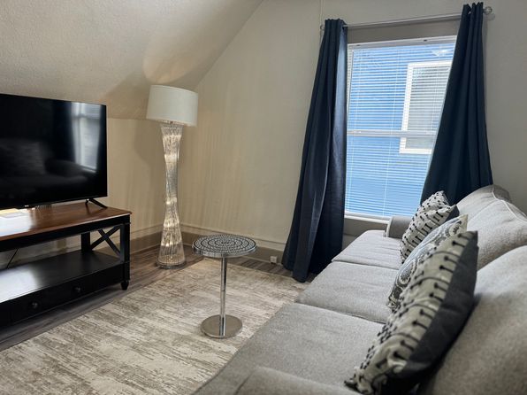 512 W 11th St UNIT B