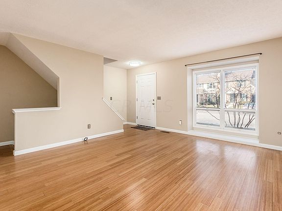 5th image of 5264 Meadowknoll Ln