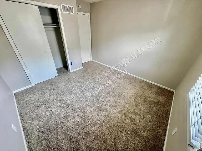 2330 N 75th Ter — Photo 11