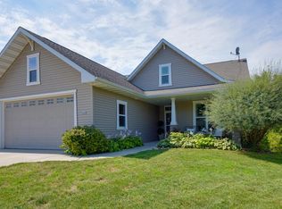 1680 Great Forest DRIVE, West Bend, WI 53090