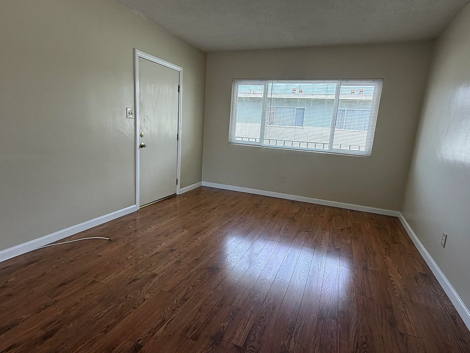 4433 W. 159th St. Lawndale 90260 — Photo 3