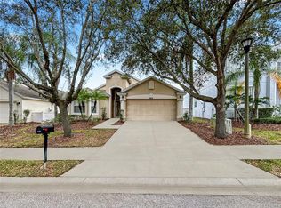 320 Henley Cir, Davenport, FL 33896