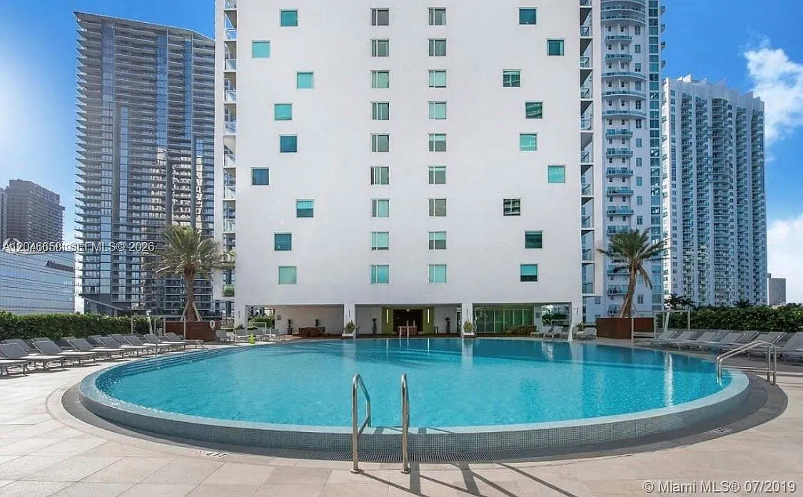 500 Brickell East Condo — Photo 3