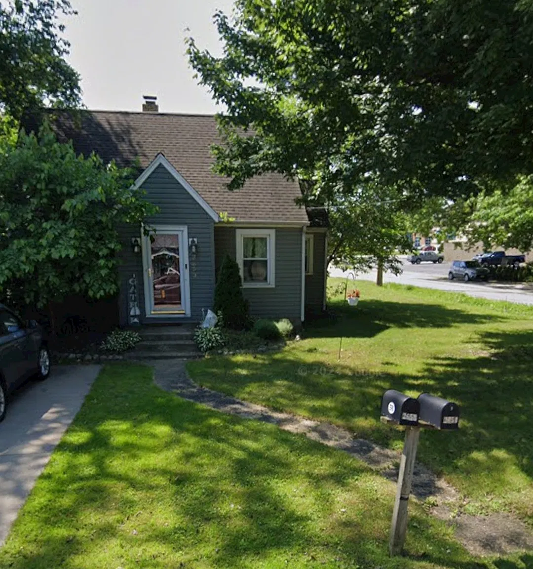 3 bed, 1253 sqft, $1,800 — Photo 1