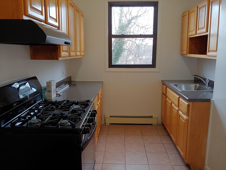 1st image of 397 Westervelt Ave
