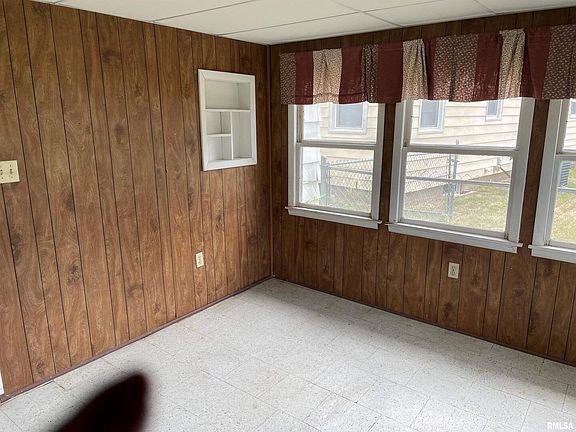 5th image of 725 W Brennan Dr