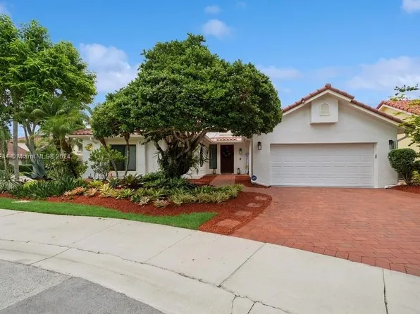 1047 Laguna Springs Dr, Weston, FL 33326