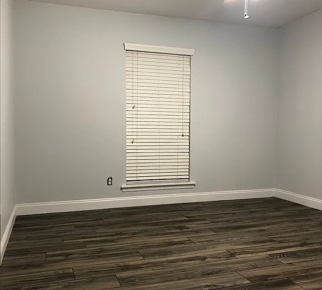 1055 Baxter St — Photo 3