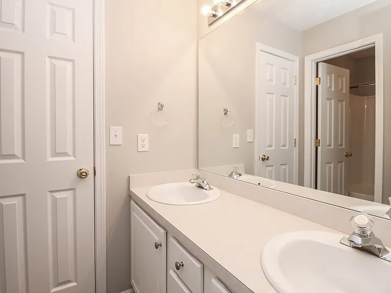 35 Goldfinch Dr — Photo 13