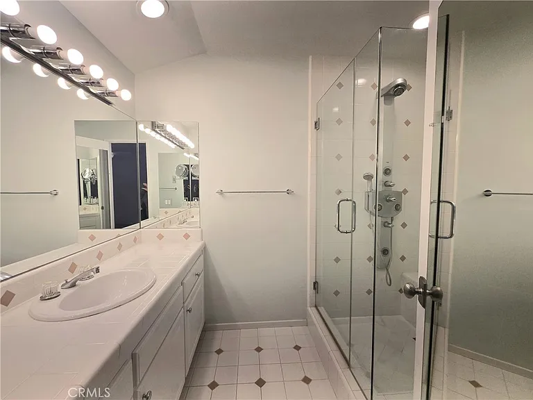 18445 Hatteras St #603 — Photo 28