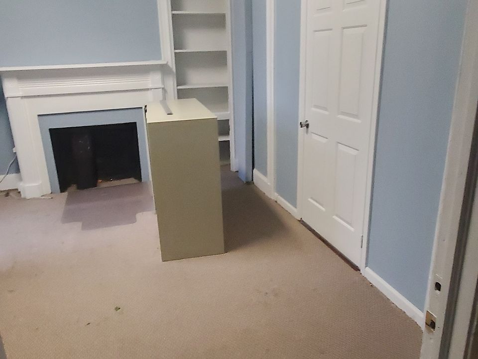 1st image of 28 N New St Floor 1