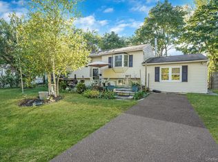 2812 Sipp Ave, Medford, NY 11763