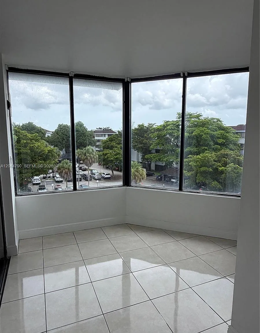 Verabella Falls Condo — Photo 1