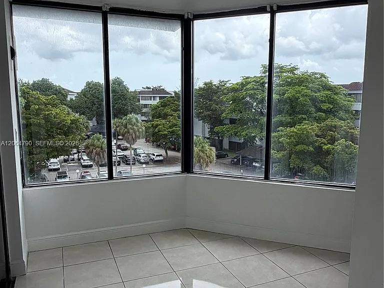 8305 SW 152nd Ave #Penthouse 1 — Photo 1