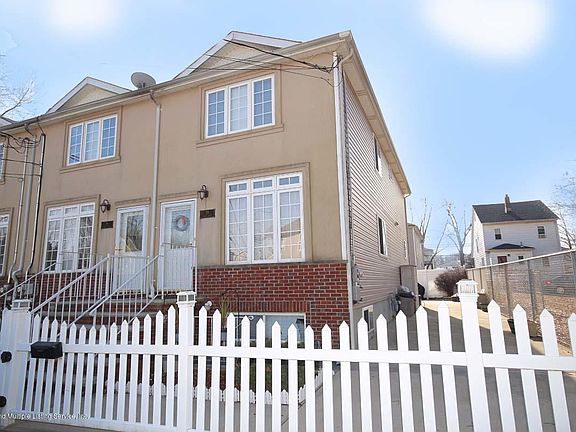 3rd image of 21 Egrit Ct