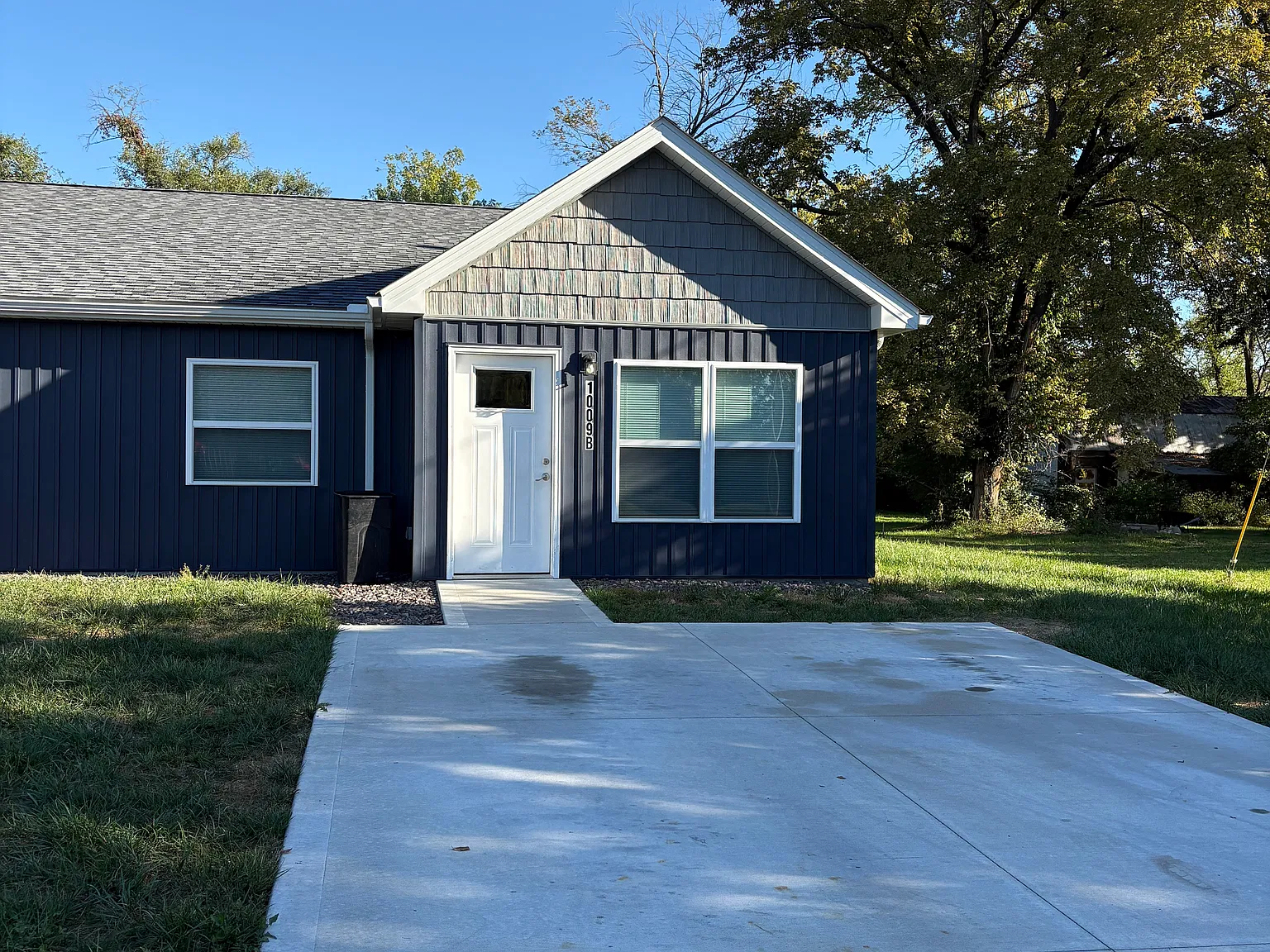 3 bed, 1200 sqft, $1,495 — Photo 1