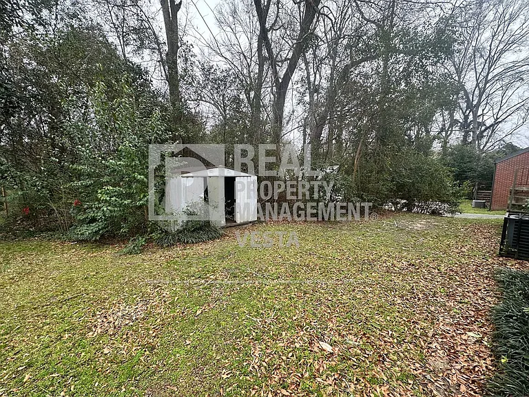 1076 Carlisle Ave — Photo 13