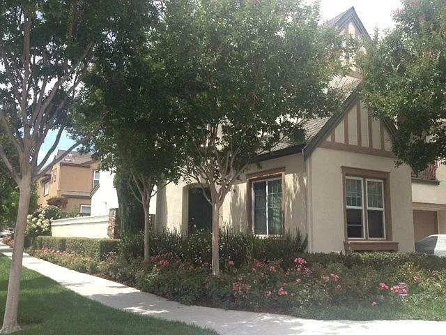 1027 Garrity Way photo 1