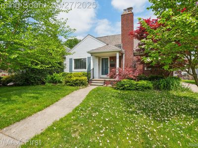 2681 Buckingham Ave, Birmingham, MI, 48009