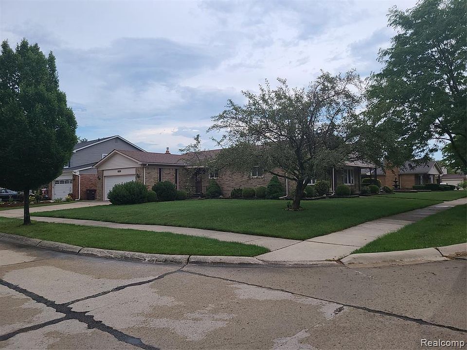 1st image of 18221 Brentwood Dr