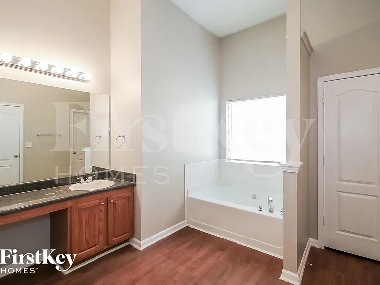 7424 Garnet Dr — Photo 13