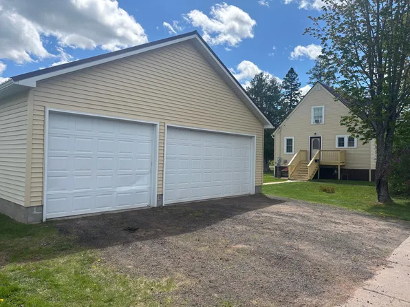 1304 Kuivinen St, Wakefield, MI 49968