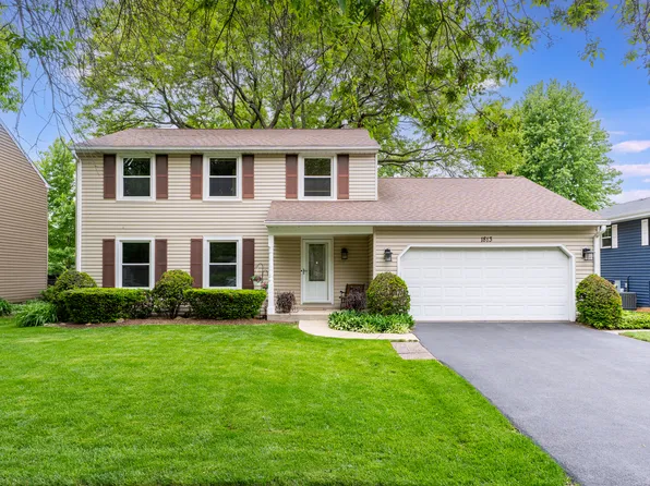 1813 Clyde Dr, Naperville, IL 60565
