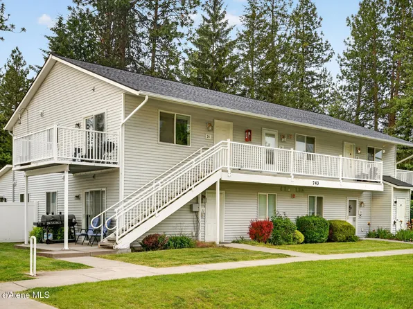 743 E Whispering Pines Ln APT 26, Coeur D Alene, ID 83815