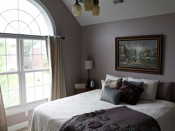 Upstairs bedroom; attch bath