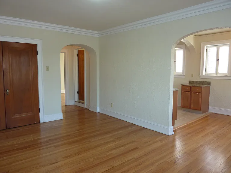 6416 Oakland Ave — Photo 10