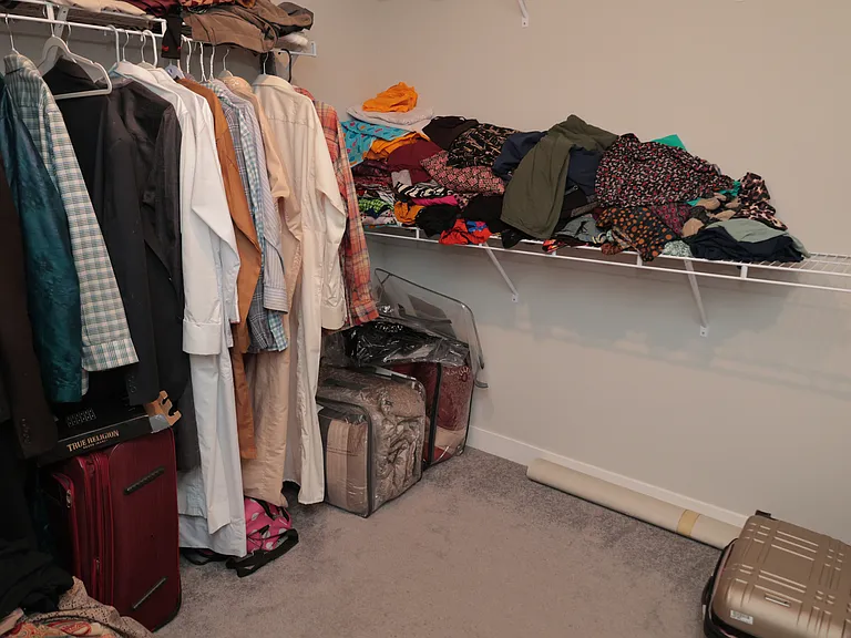 Master Bedroom Walk In Closet