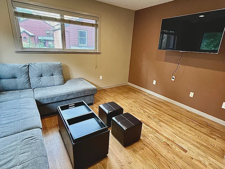 6180 SW Capitol Hwy — Photo 10