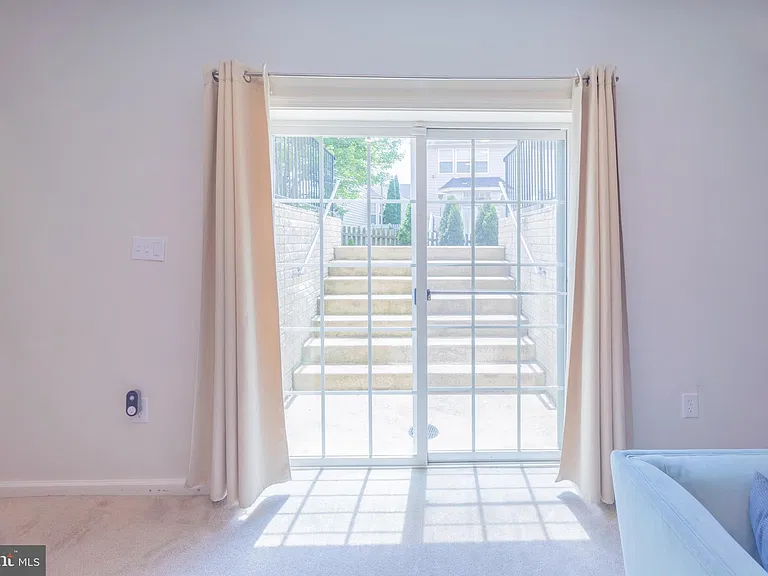 8727 Raleigh Mews — Photo 50
