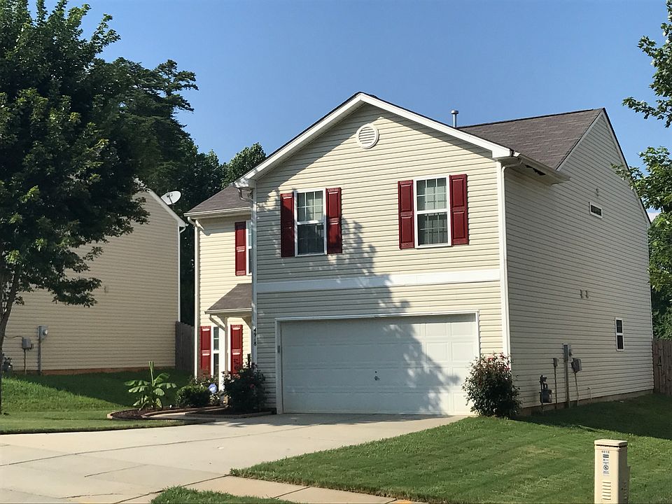 1st image of 4918 Lynn Lee Cres