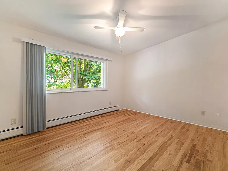 522 Ventura Ct — Photo 21