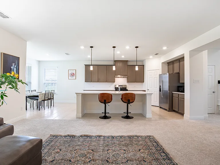 715 Parkside Dr — Photo 10