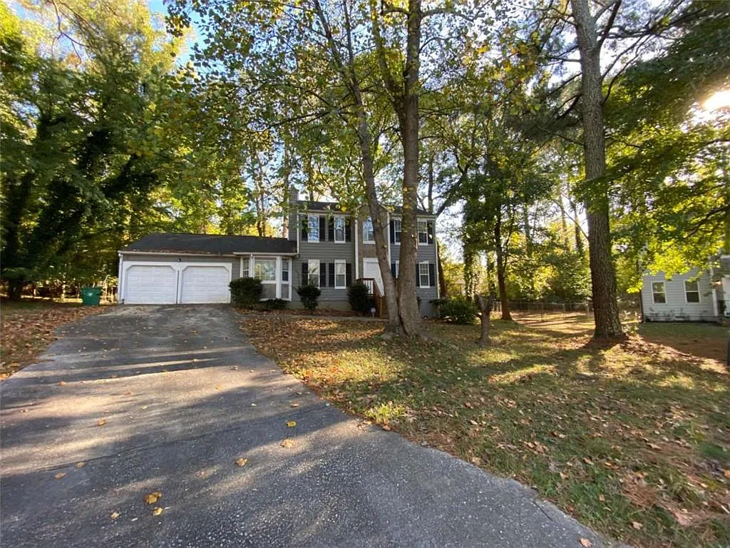 3 bed, 2.5 bath, $1,550 — Photo 1
