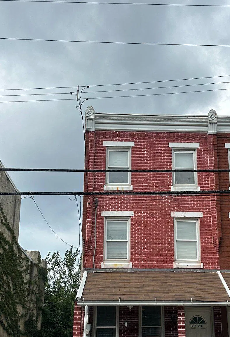 3 bed, 1.0 bath, 1000 sqft, $1,600 — Photo 2
